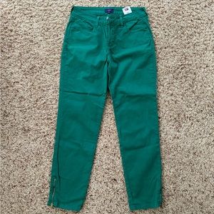 Green slim fit pants